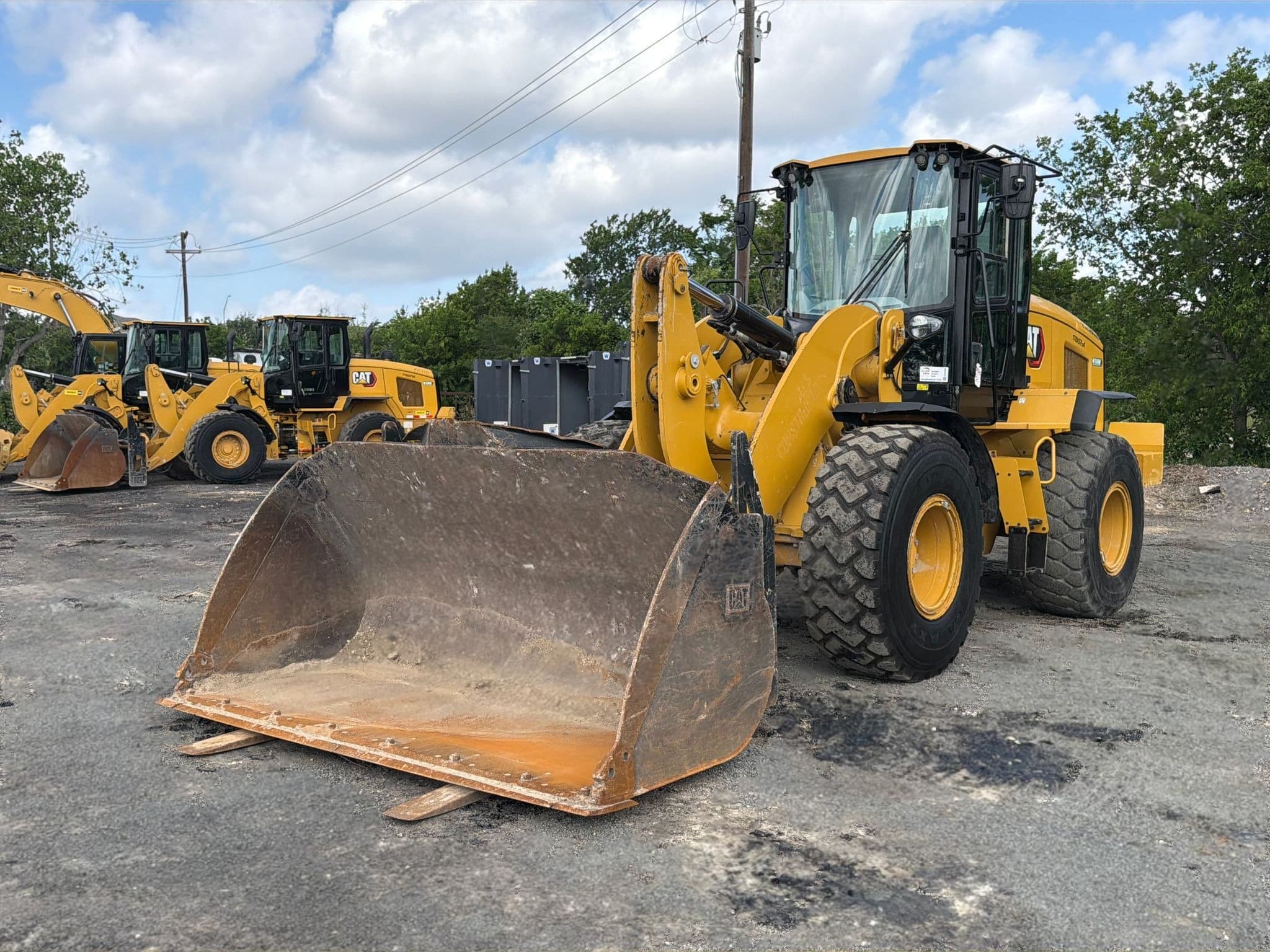 2022 Caterpillar 938M wheel loader in the Heavy Duty Export inventory